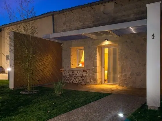 Standard Tek Büyük veya İki Ayrı Yataklı Oda, Özel Banyo, Bahçe Manzaralı