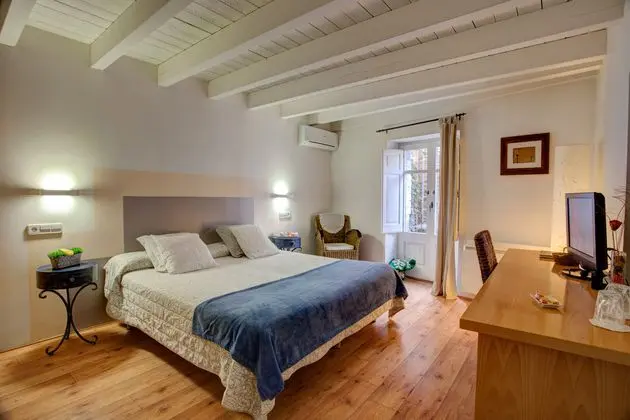 1 Çift Kişilik Veya 2 Tek Kişilik Yatak Economy