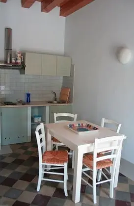 Tek Büyük Yataklı Oda, Mutfak
