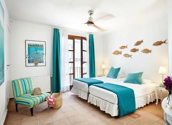 Basic İki Ayrı Yataklı Oda