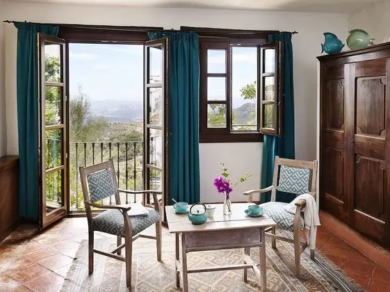 Tek Büyük Yataklı Oda (Almendros)