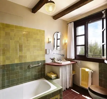 Tek Büyük Yataklı Oda (Almendros)