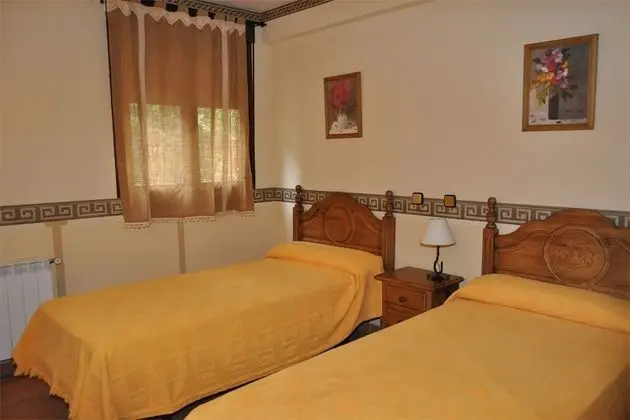 Tek Büyük veya İki Ayrı Yataklı Oda