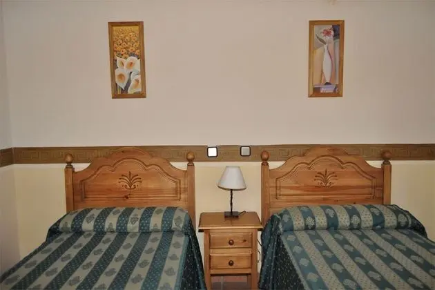 Tek Büyük veya İki Ayrı Yataklı Oda