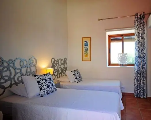 İki Ayrı Yataklı Oda, Sigara İçilmez