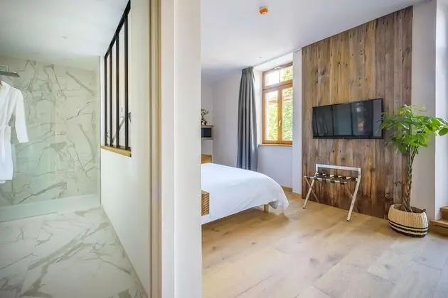 Deluxe Tek Büyük veya İki Ayrı Yataklı Oda, Avlu Manzaralı