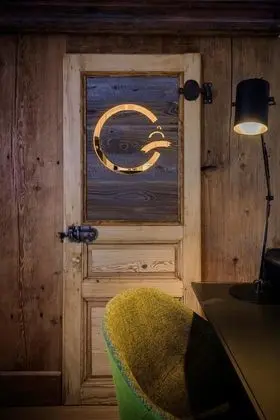 Deluxe Tek Büyük veya İki Ayrı Yataklı Oda, Avlu Manzaralı