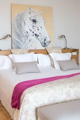 Junior Tek Büyük veya İki Ayrı Yataklı Oda