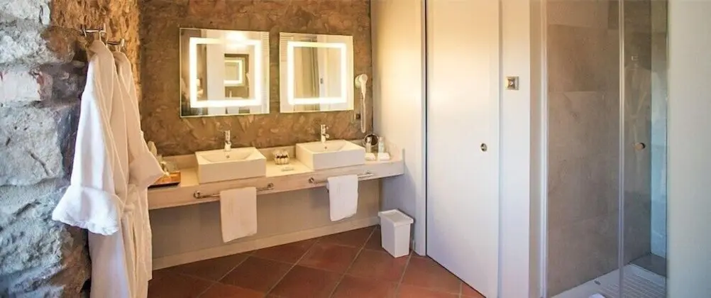 Standard Tek Büyük veya İki Ayrı Yataklı Oda