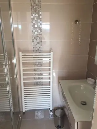 Tek Büyük Yataklı Oda (Dramont)