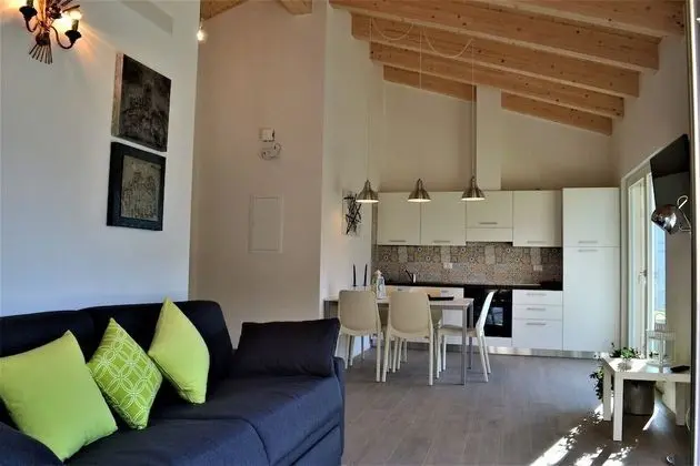 Apart Daire, 2 Yatak Odası, 2 Banyolu, Bahçeli (Castagner)