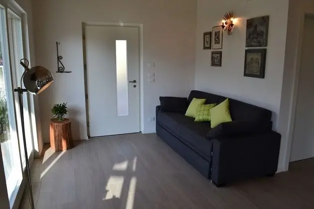 Apart Daire, 2 Yatak Odası, 2 Banyolu, Bahçeli (Castagner)