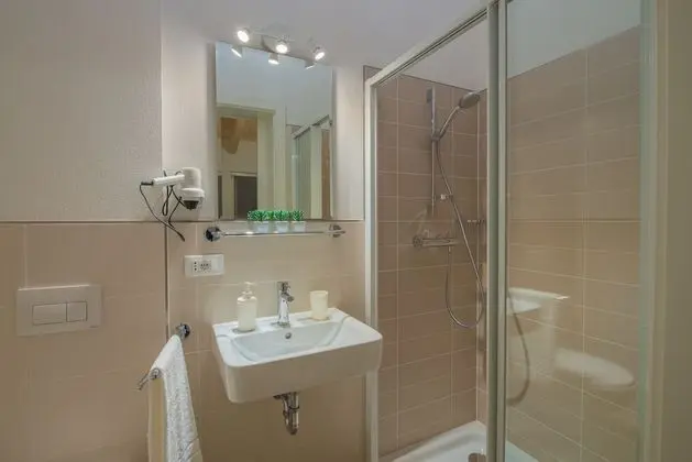 Apart Daire, 2 Yatak Odası, 2 Banyolu, Bahçeli (Castagner)