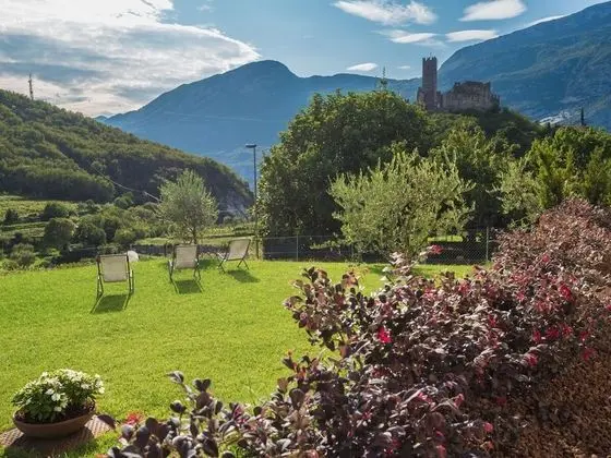 Apart Daire, 2 Yatak Odası, 2 Banyolu, Bahçeli (Castagner)