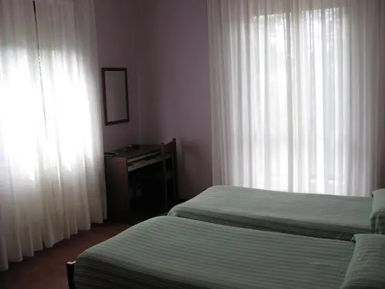 Superior Tek Büyük veya İki Ayrı Yataklı Oda