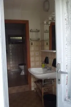 Dört Kişilik Oda, Sigara İçilmez