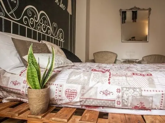 Tek Büyük Yataklı Oda, Ortak Banyo