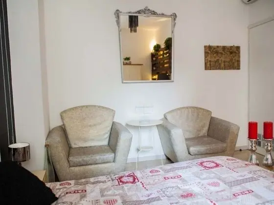 Tek Büyük Yataklı Oda, Ortak Banyo