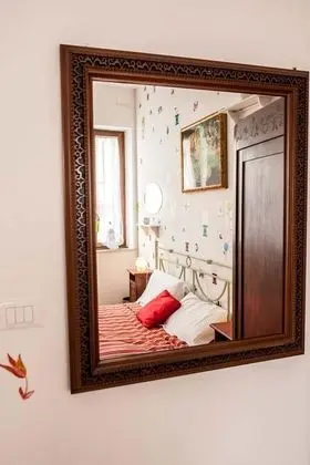 Tek Büyük Yataklı Oda, Ortak Banyo