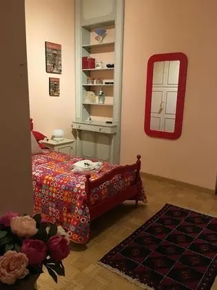 İki Ayrı Yataklı Oda, Ortak Banyo