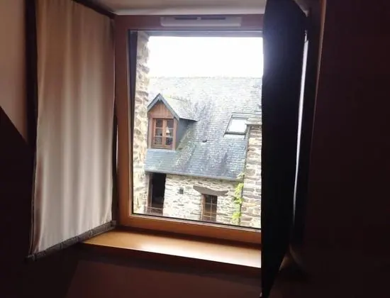 Standard Oda, 1 Büyük (Queen) Boy Yatak, Engellilere Uygun, Sigara İçilmez