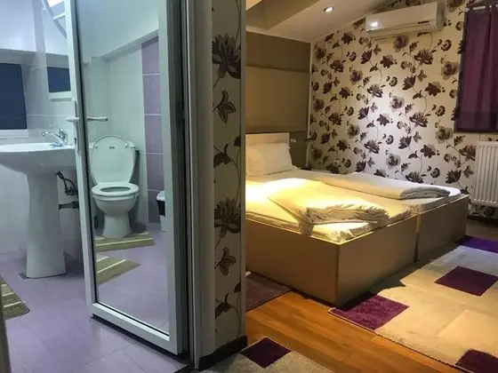 Standard Tek Büyük veya İki Ayrı Yataklı Oda, Sigara İçilmez