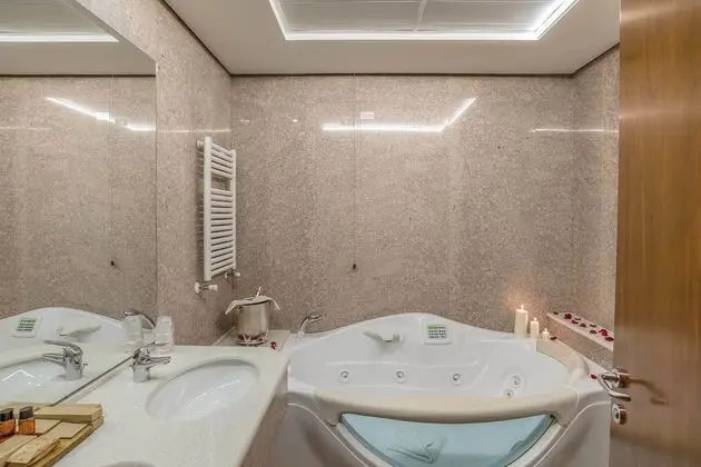 Luxury Süit, 1 En Büyük (King) Boy Yatak ve Çekyat, Sıcak Su Küveti