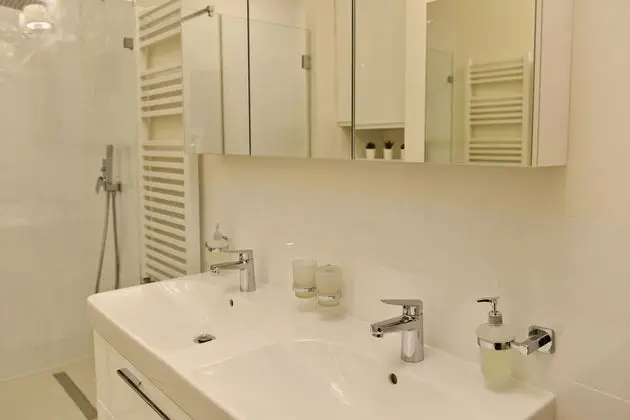 Apart Daire, Birden Çok Yatak, Sigara İçilmez