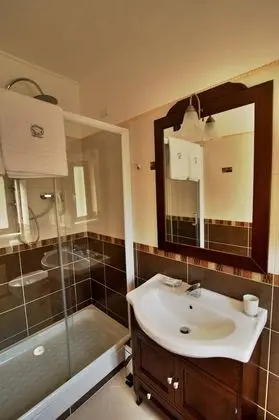 Üç Kişilik Oda, Özel Banyo