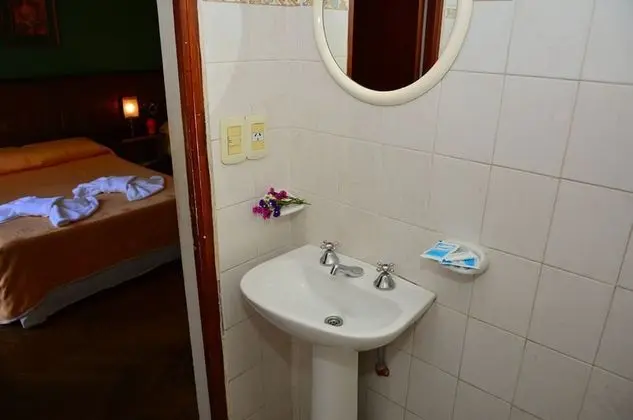 Üç Kişilik Oda