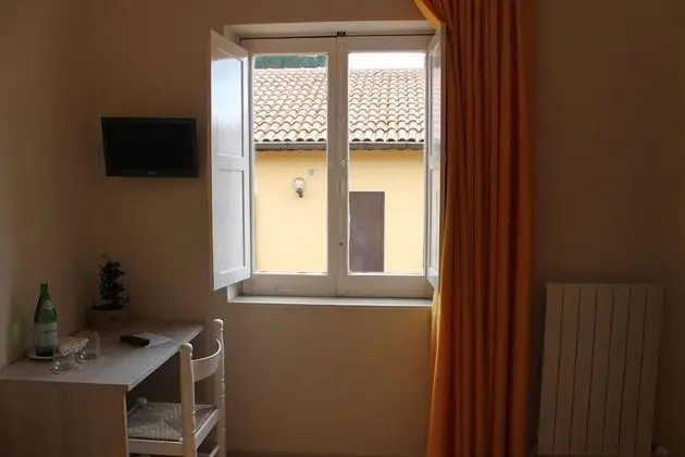 Comfort Tek Büyük veya İki Ayrı Yataklı Oda