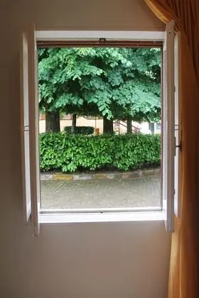 Comfort Tek Büyük veya İki Ayrı Yataklı Oda