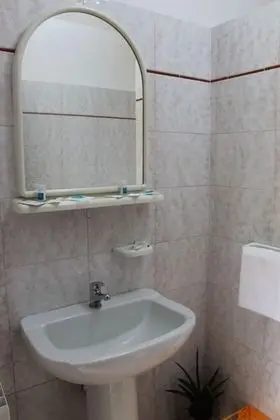 Comfort Tek Büyük veya İki Ayrı Yataklı Oda