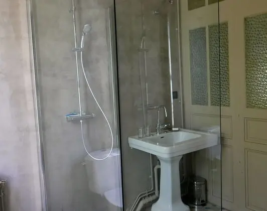 Signature Tek Büyük Yataklı Oda, Özel Banyo, Bahçe Manzaralı (La Chambre de Ferdinand)