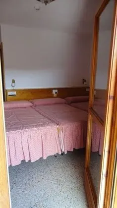Üç Kişilik Oda