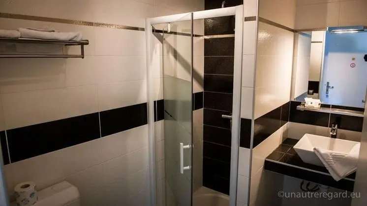 Dört Kişilik Oda, 2 Büyük (Queen) Boy Yatak