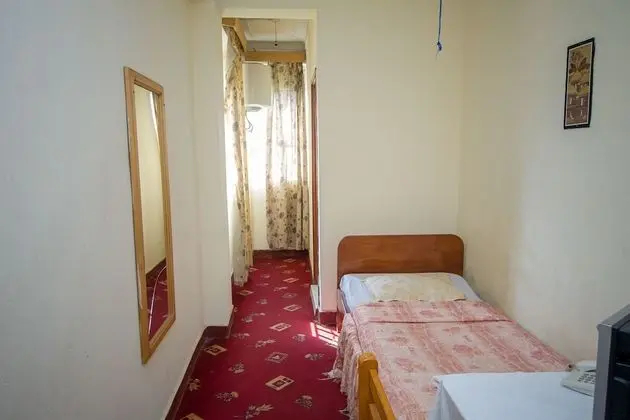 Standard Tek Büyük Yataklı Oda