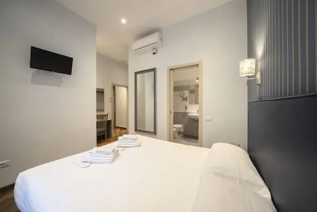 Classic Tek Büyük Yataklı Oda