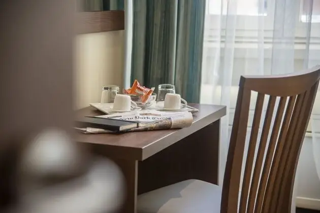 Classic Tek Büyük Yataklı Oda