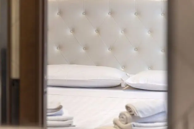 Classic Tek Büyük Yataklı Oda