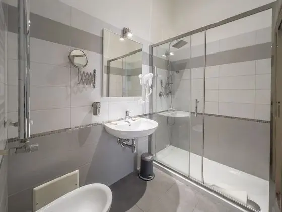 Classic Tek Büyük Yataklı Oda