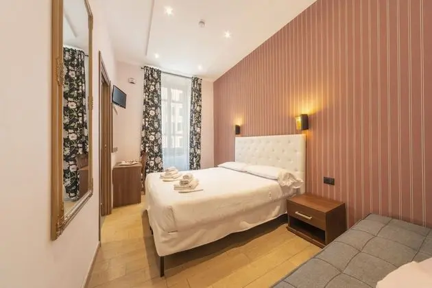 Standard Üç Kişilik Oda, Banyolu/Duşlu