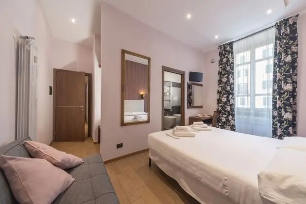 Standard Üç Kişilik Oda, Banyolu/Duşlu