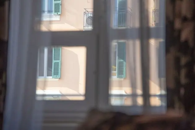 Standard Üç Kişilik Oda, Banyolu/Duşlu