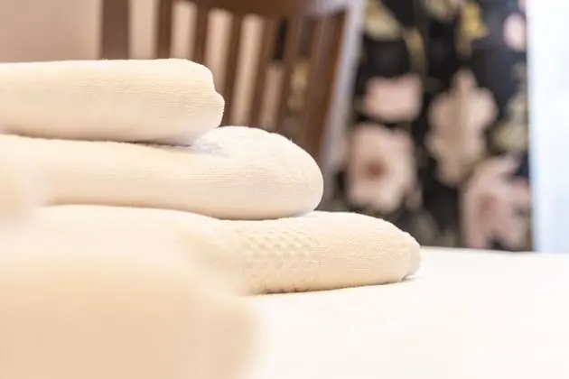 Standard Üç Kişilik Oda, Banyolu/Duşlu