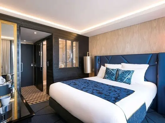 Superior Oda, 1 Büyük (Queen) Boy Yatak