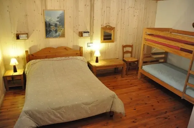 Family Tek Büyük veya İki Ayrı Yataklı Oda, Engellilere Uygun, Özel Banyo (Marolland PMR)