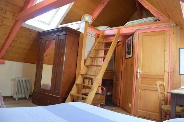 Tek Büyük Yataklı Oda (Rose)