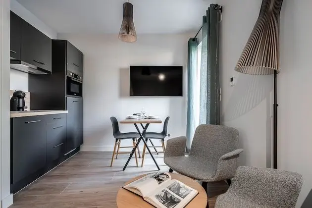 Stüdyo, Teras