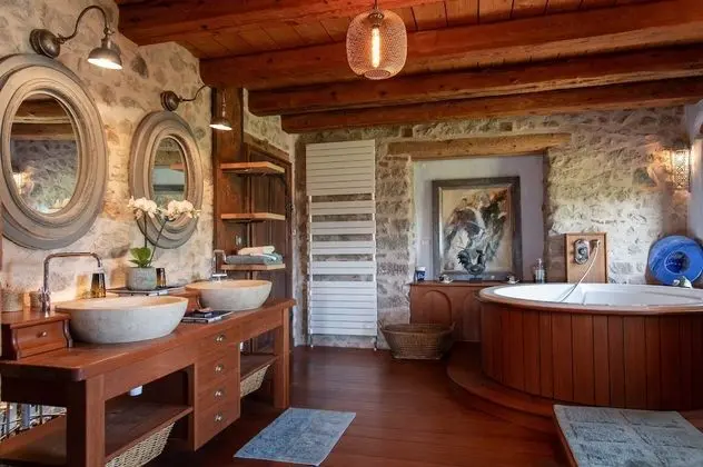 Exclusive Tek Büyük Yataklı Oda, Banyolu/Duşlu, Dağ Manzaralı (Suite de charme)